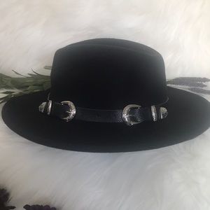Black felt Fedora